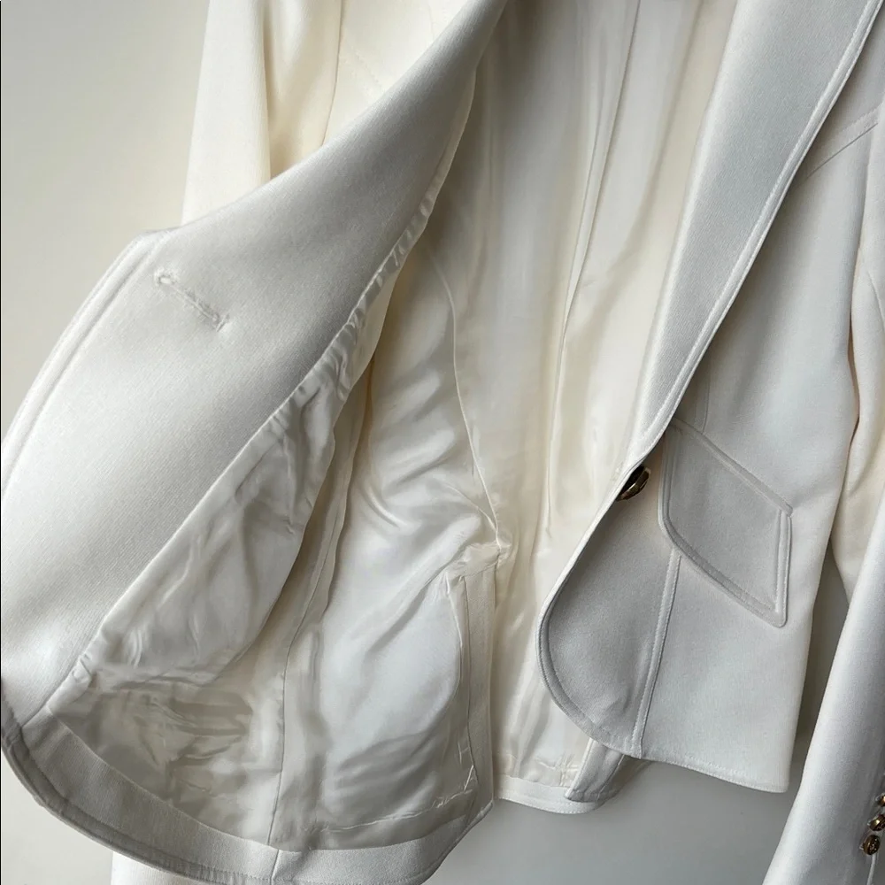 Smythe Women's Ivory Suit- like new - Picture 4 of 15